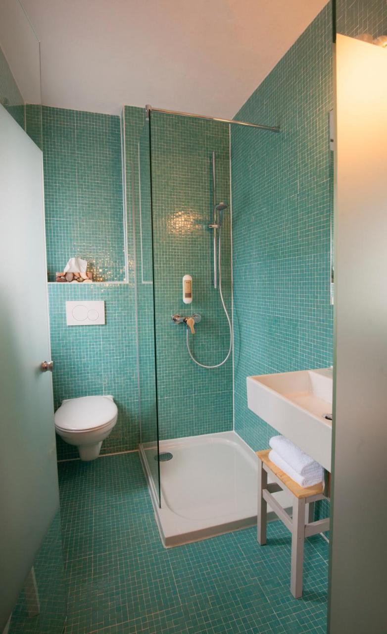 Bed And Breakfast Unter Den Linden Noerdlingen Exterior photo